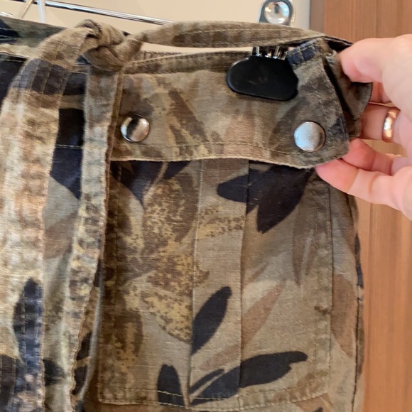 Camouflage Guess shorts - Picture 2 of 4